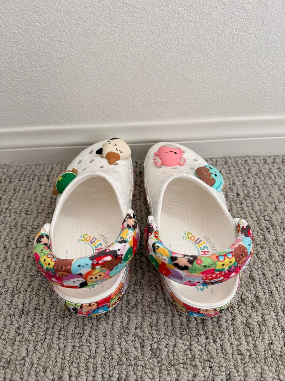 CROCS x SQUISHMALLOWS | White Clog Shoes with Colorful Character Jibbitz - Picture 9 of 12